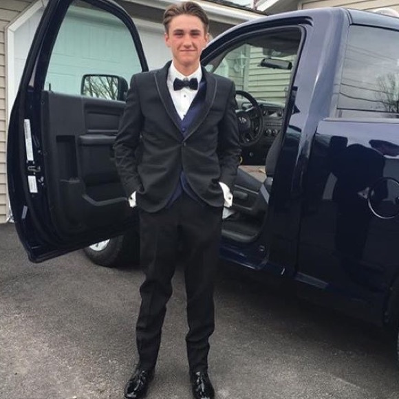 Meet your Posher, Levi - Picture 1 of 1